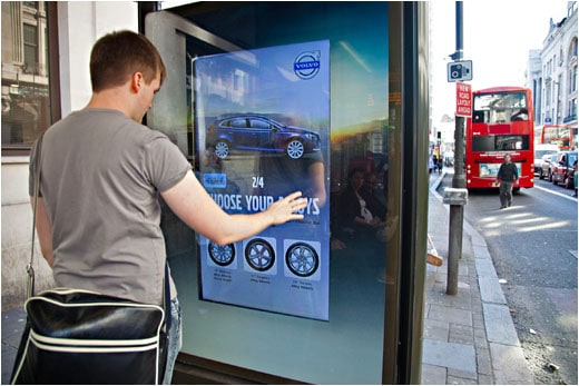 iPoster-like engagement station by Volvo