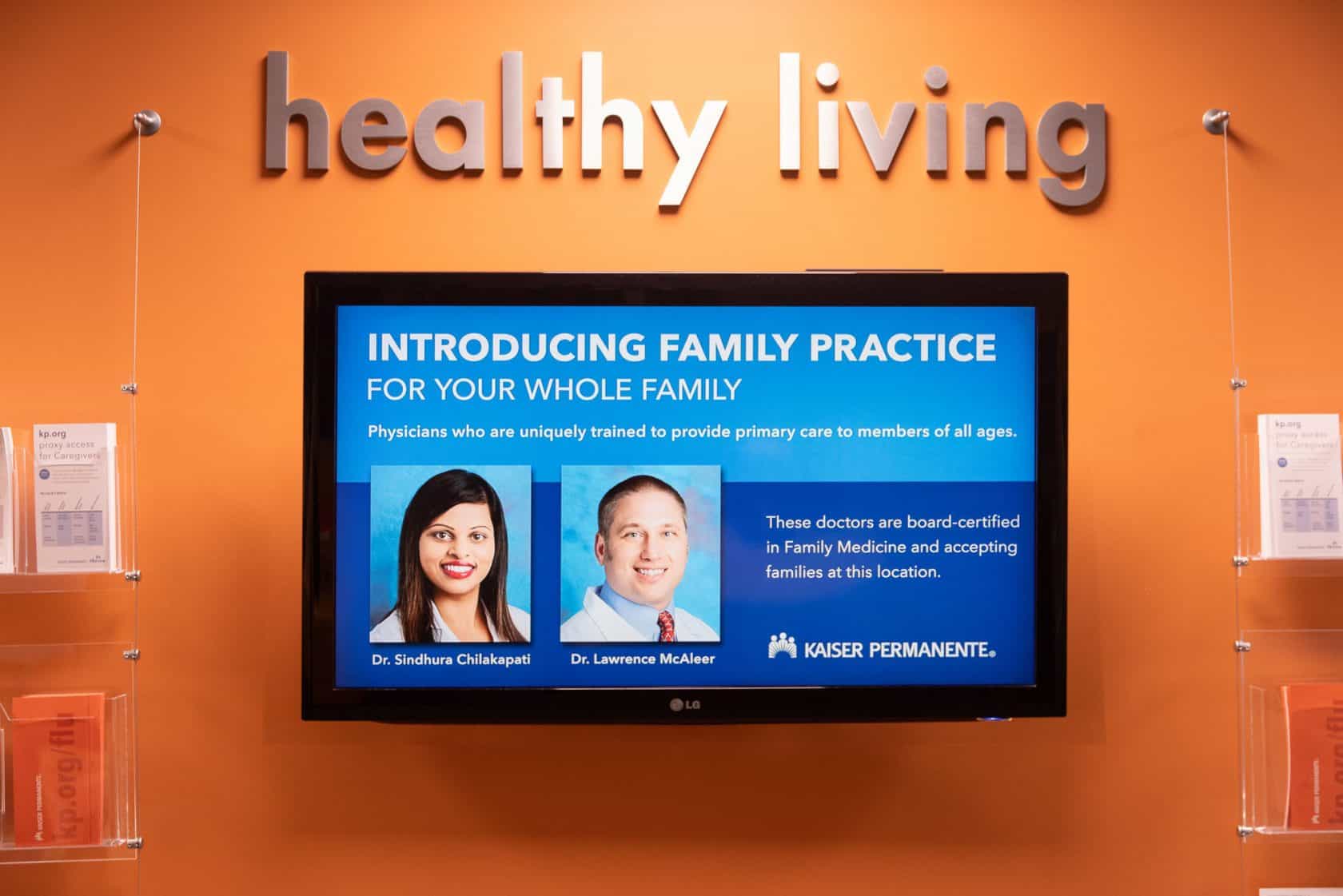 Kaiser Permanente lobby showing Healthy Living digital signage campaign